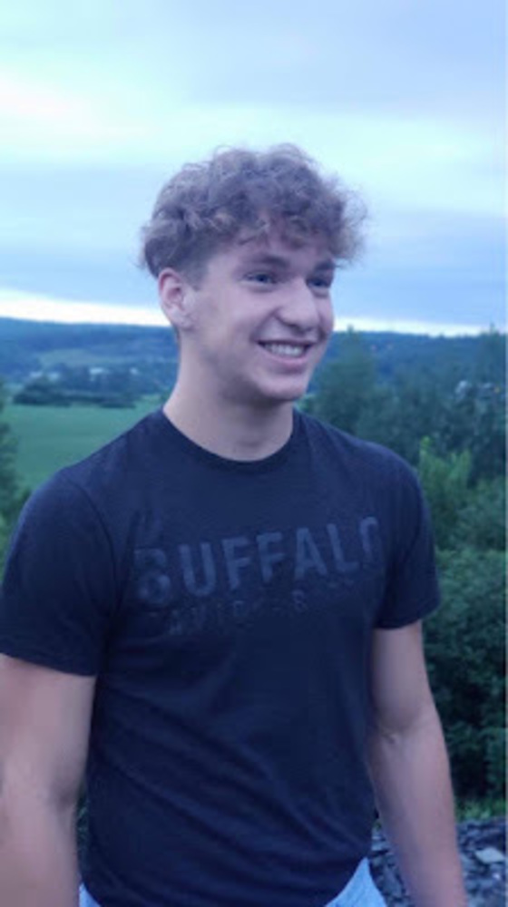 Meet your Posher, Max -